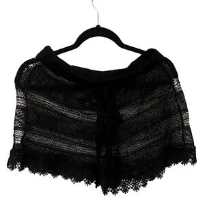 Club Z Collection NWT Women's Crochet Shorts L Swimsuit Coverup